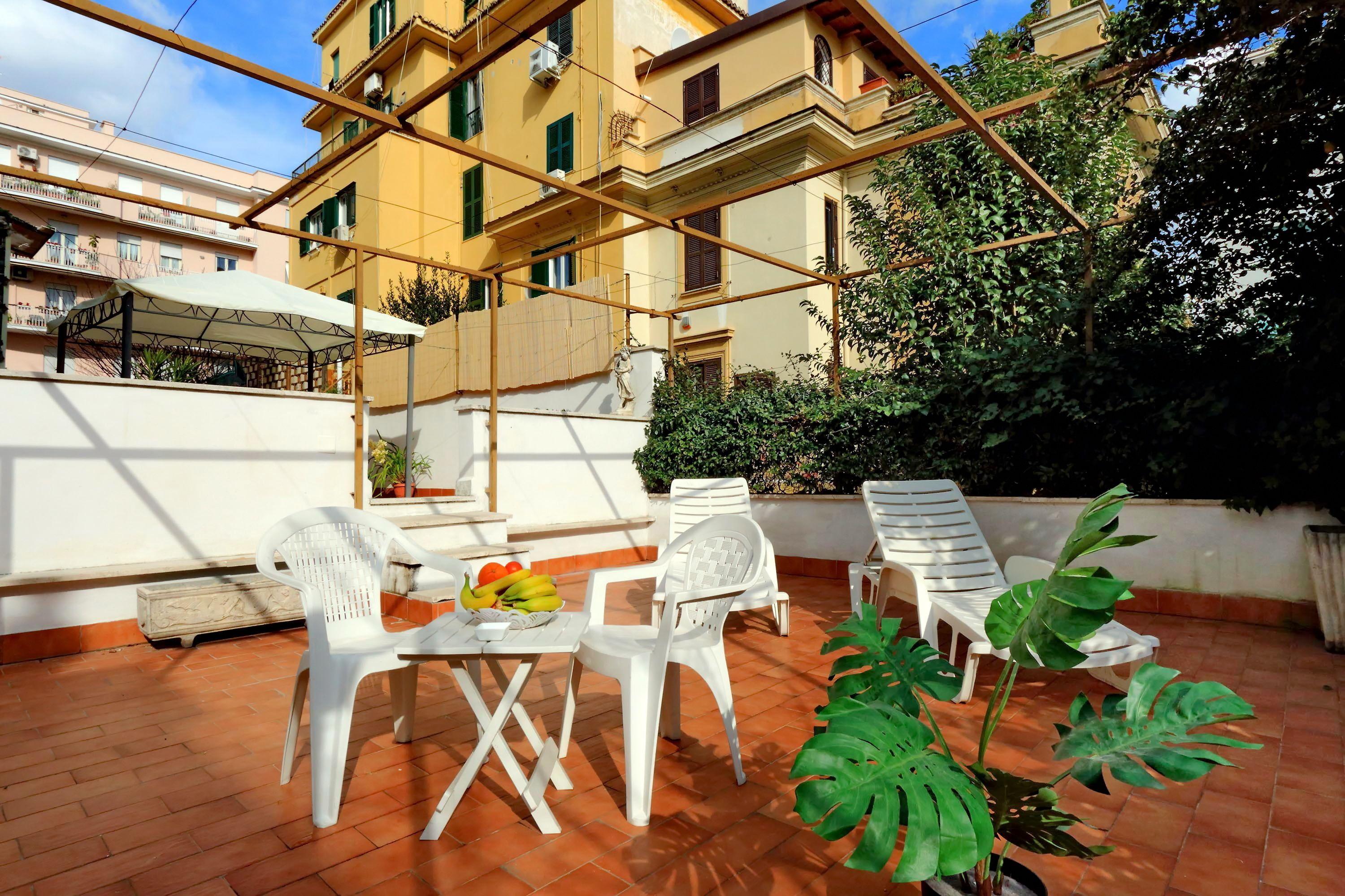 I Pini Di Roma - Rooms & Suites — Photos 3